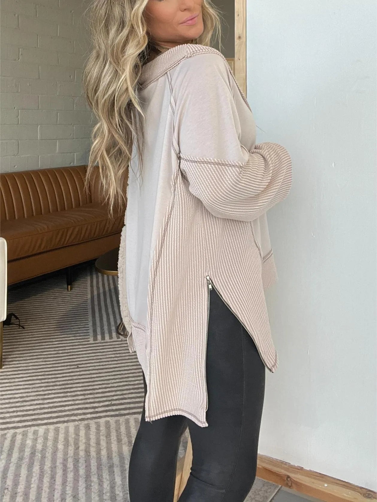 Women's V-Neck Loose Long Sleeve Top 🎁(Buy 2 Get 10% Off，Buy 3 Get 20% Off)